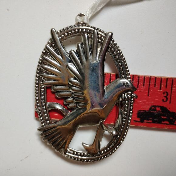 🕊️ Vintage Dove Ornament 🎄 Silver Plate Christmas Peace 1960s - Picture 4 of 7